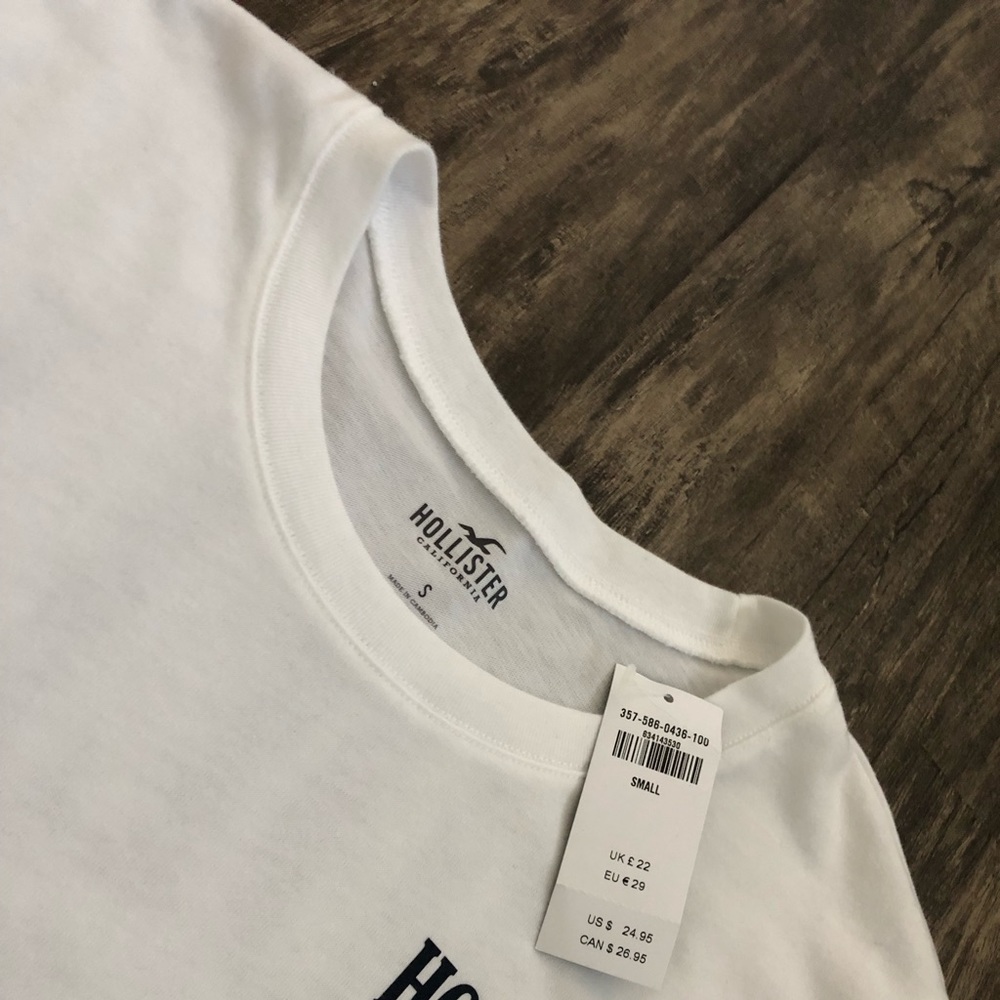 Cropped graphic tee